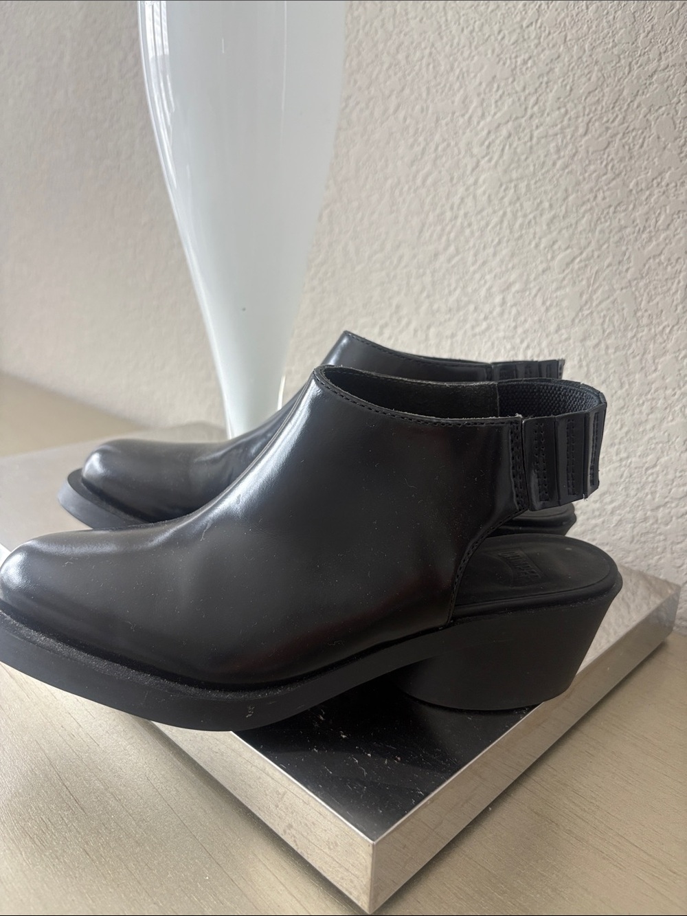 Camper Black Leather Slingback Ankle Shoes
Runs big, worn once only but too big. - Picture 2 of 8